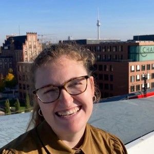 Meet your Posher, Lauren